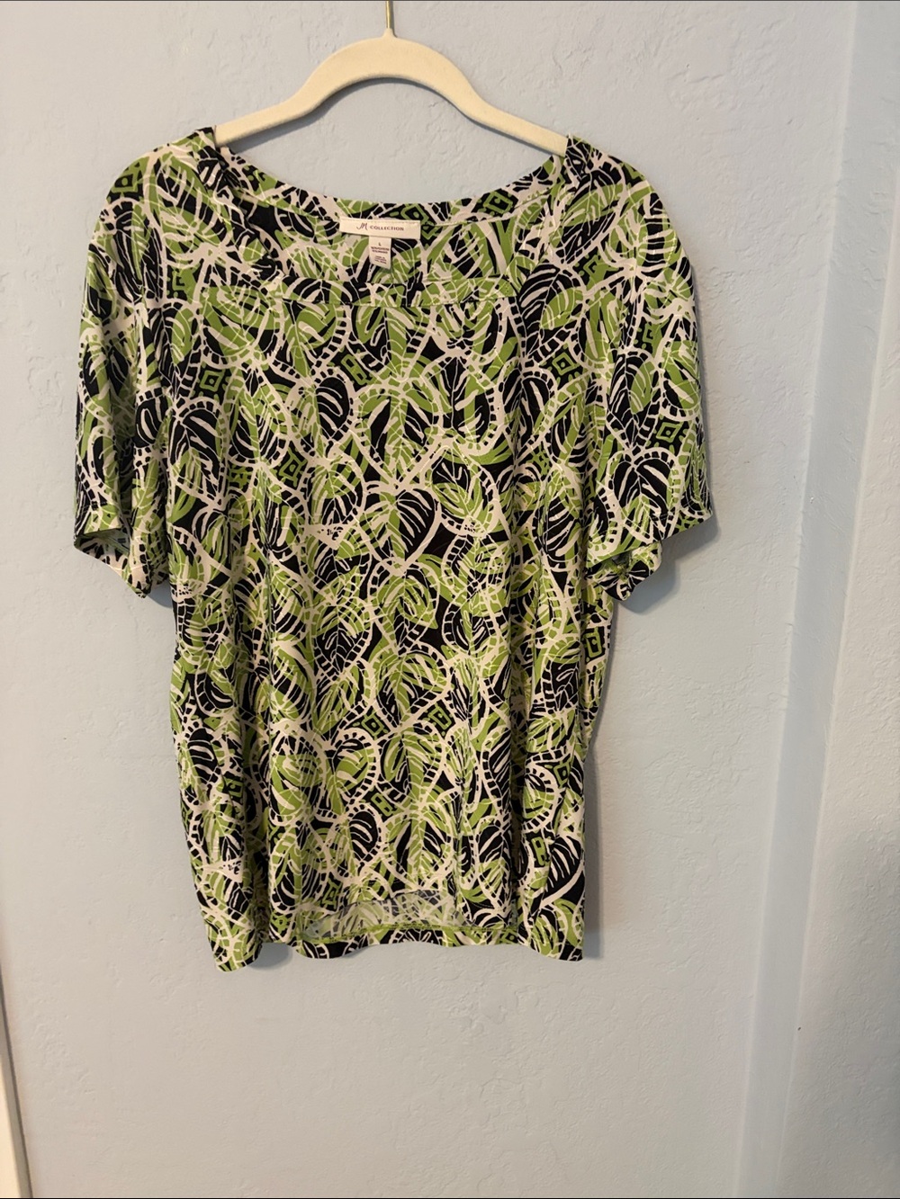 JM Collection Short Sleeve Top in Green, Black & White